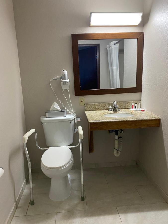 Days Inn By Wyndham Brunswick Bath Area Cameră foto